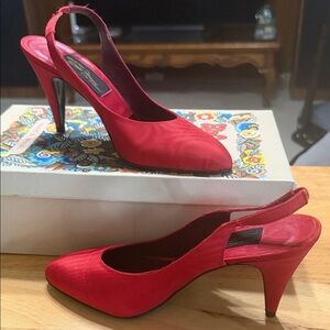 Sesto Meucci Vibrant Red satin Slingback Heels
